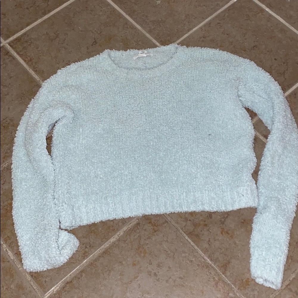 Cropped light blue sweater